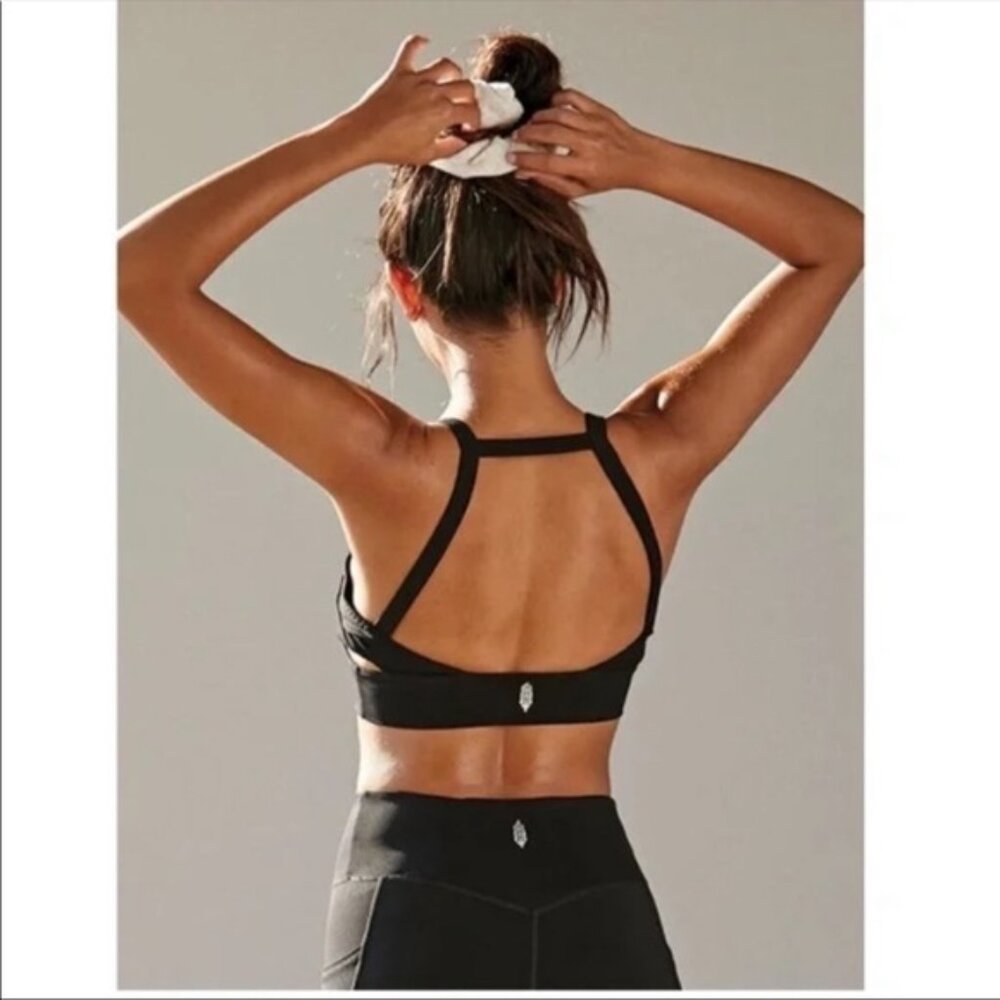 FP Movement Free People - Wave Rider Cut Out Square Neck Sports Bra | Black: Med - Picture 6 of 9
